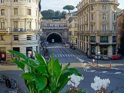 Art - Gruppo Trevi Hotel Roma