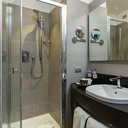Art - Gruppo Trevi Hotell Rom