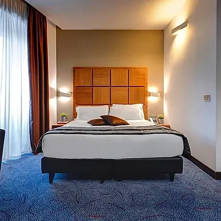 Art - Gruppo Trevi Otel Roma