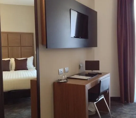 Art - Gruppo Trevi 4* Ρώμη