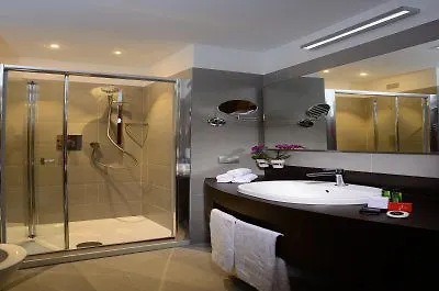 Ξενοδοχείο Art - Gruppo Trevi 4*